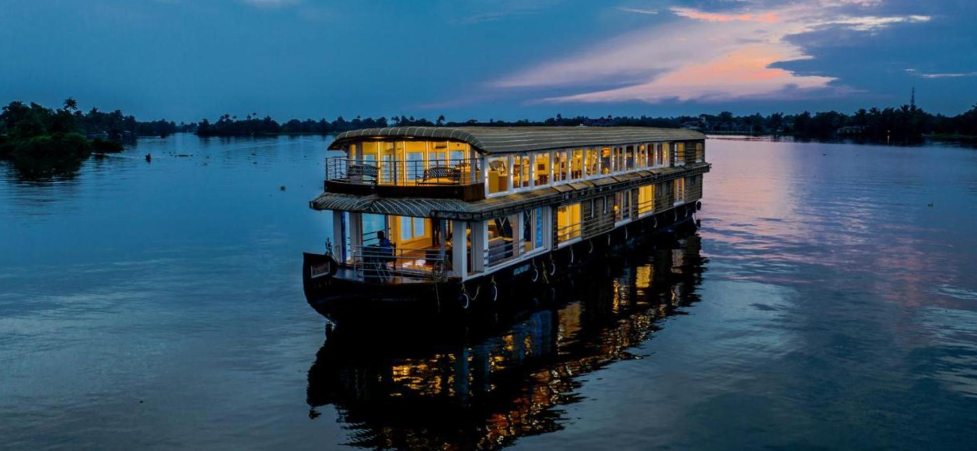 Victoria Houseboats Hotel Alappuzha Buitenkant foto