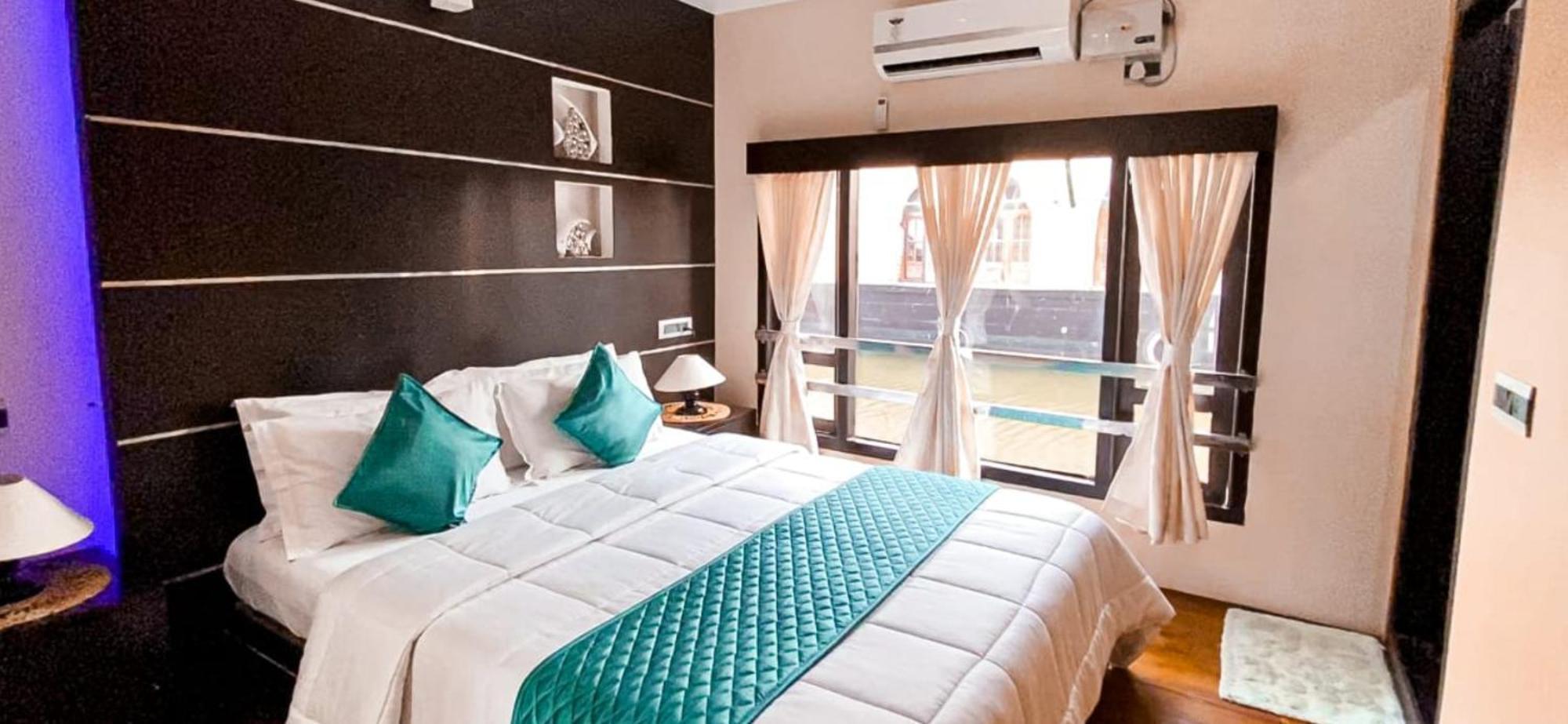 Victoria Houseboats Hotel Alappuzha Buitenkant foto