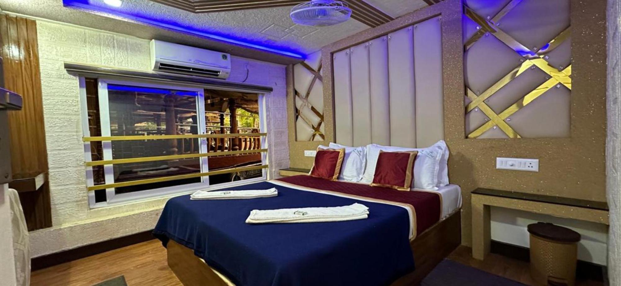 Victoria Houseboats Hotel Alappuzha Buitenkant foto